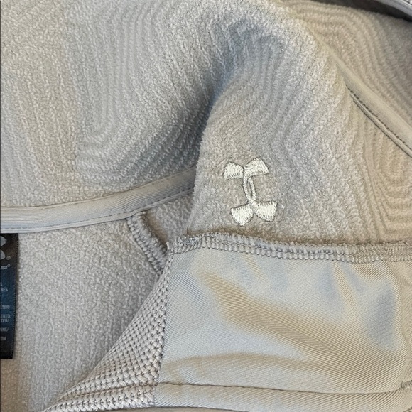 Under Armour Women’s Medium Waffle Knit Full Zip Jacket Light Gray Hood Pockets - Picture 5 of 7